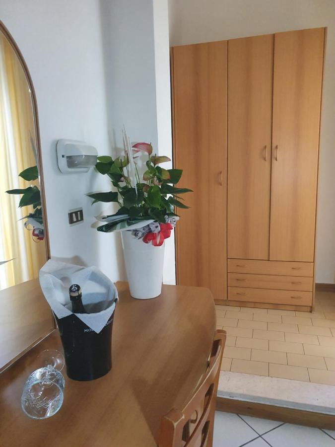 Hotel Venezia San Mauro Mare Ruang foto