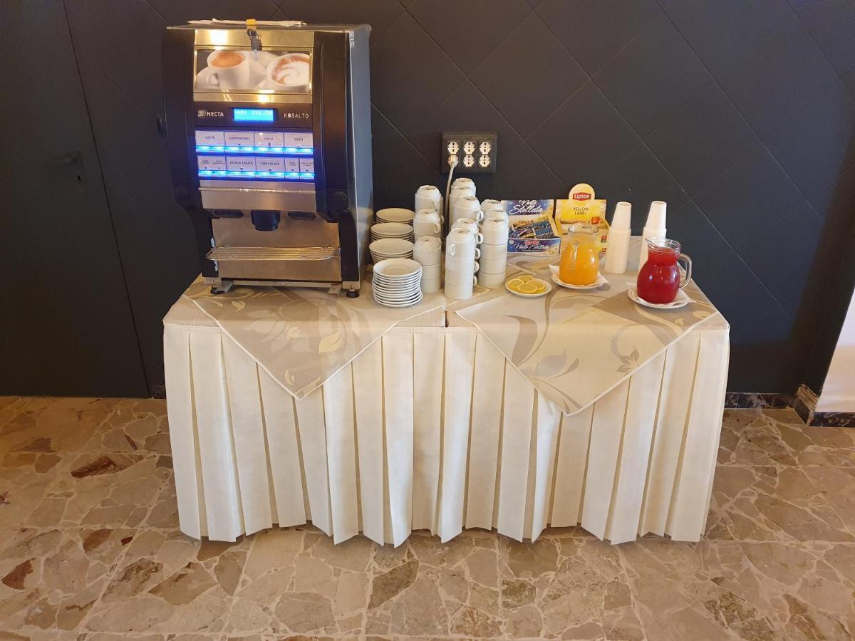 Hotel Venezia San Mauro Mare Bagian luar foto